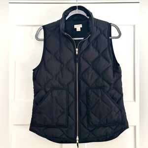 J.CREW PUFFER VEST BLACK 
SIZE SMALL